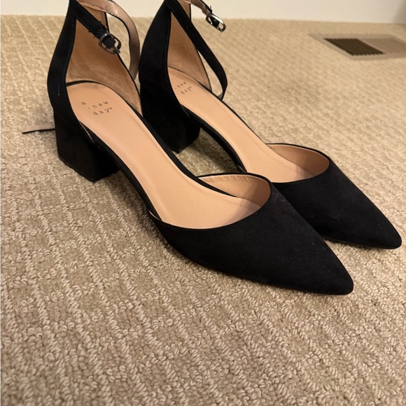 A New Day Women's Black Heels - Picture 3 of 6